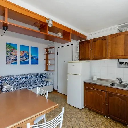 Altido Light Flat Near The Beach In Riva Trigoso Apartment *