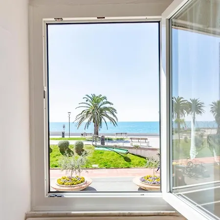 Altido Light Flat Near The Beach In Riva Trigoso Sestri Levante