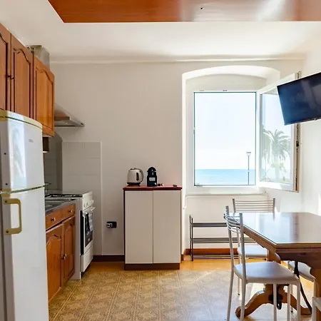Altido Light Flat Near The Beach In Riva Trigoso Sestri Levante