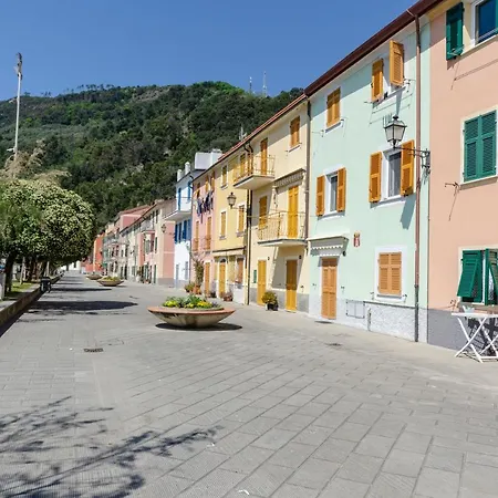 아파트 Altido Light Flat Near The Beach In Riva Trigoso *